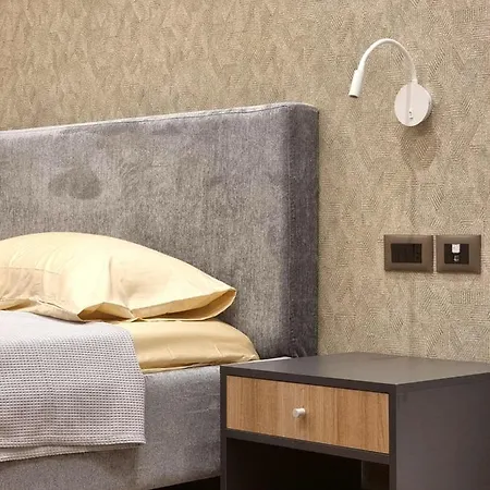 Trip Stop Hotel 4*